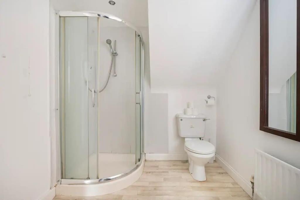 Lovely One Bedroom Flat. Belfast Esterno foto