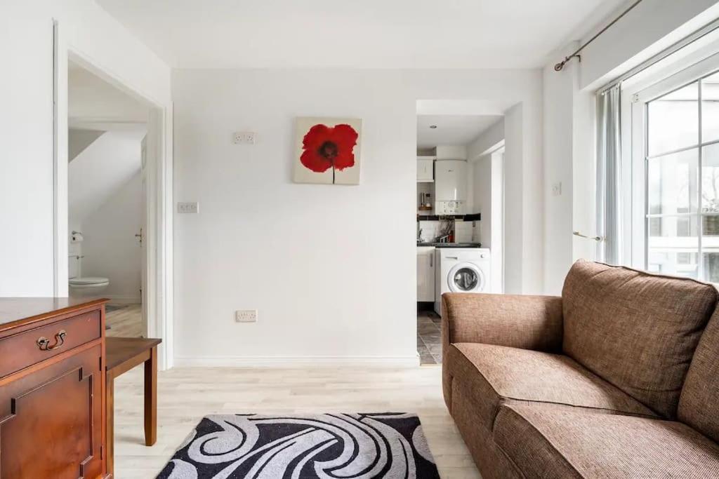 Lovely One Bedroom Flat. Belfast Esterno foto
